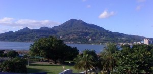 風水巒頭就是風水學裡可見的山川河流等大自然形勢，乃至於人工建築的排列聚落都有風水巒頭的含意。